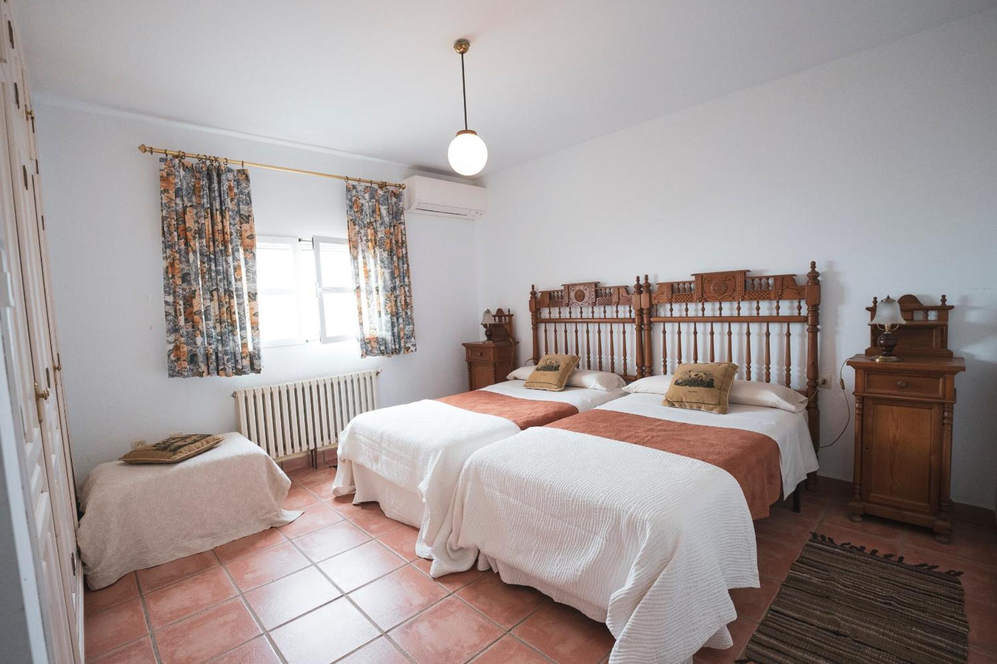 Casa Rural Dehesa De Solana Herrera de Alcantara ภายนอก รูปภาพ