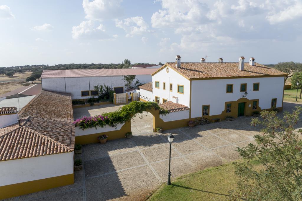 Casa Rural Dehesa De Solana Herrera de Alcantara ภายนอก รูปภาพ